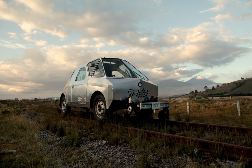 Ivan Puig and Andrés Padilla Domene, SEFT-1 with Citlaltépetl in the background